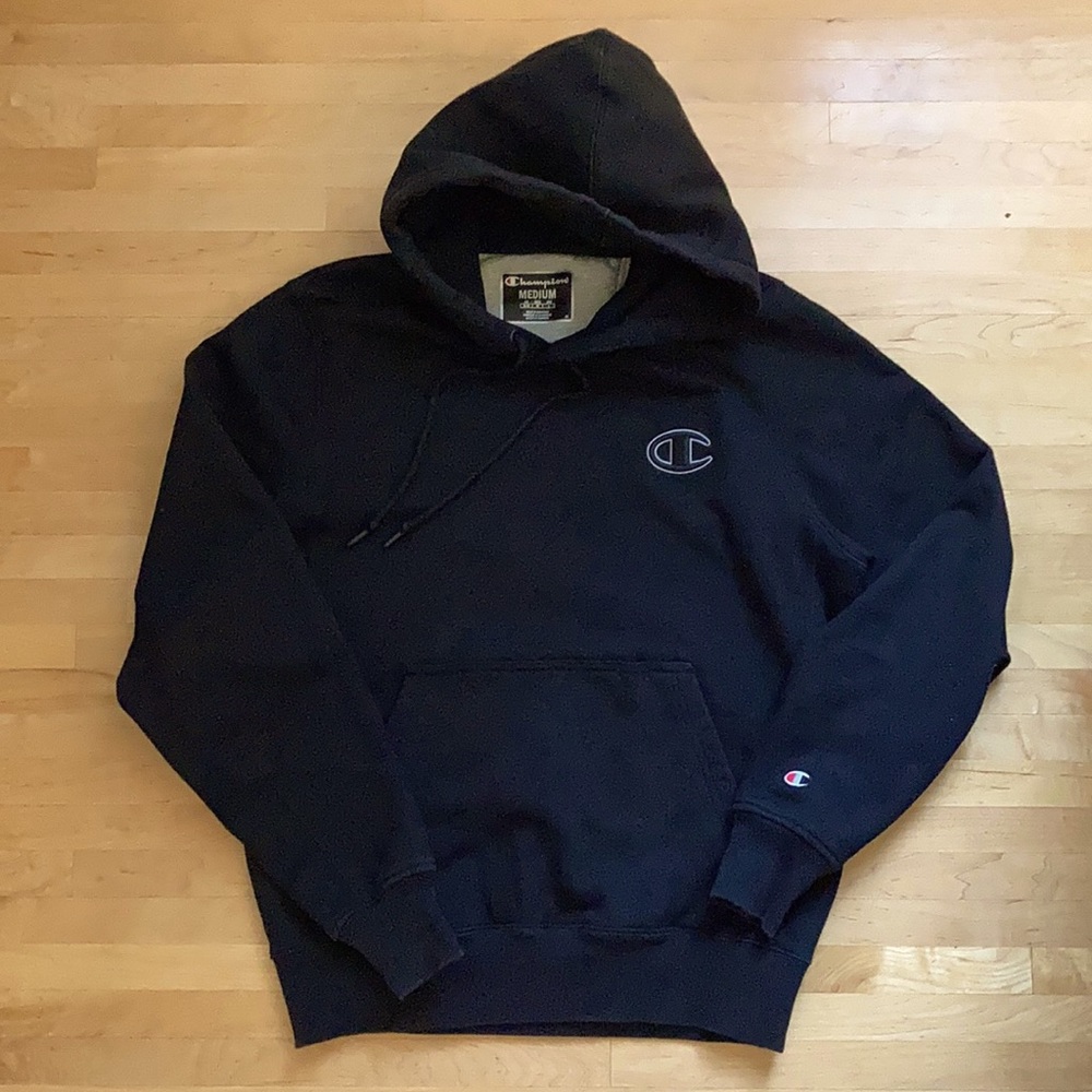 Men’s Champion black hoodie Medium